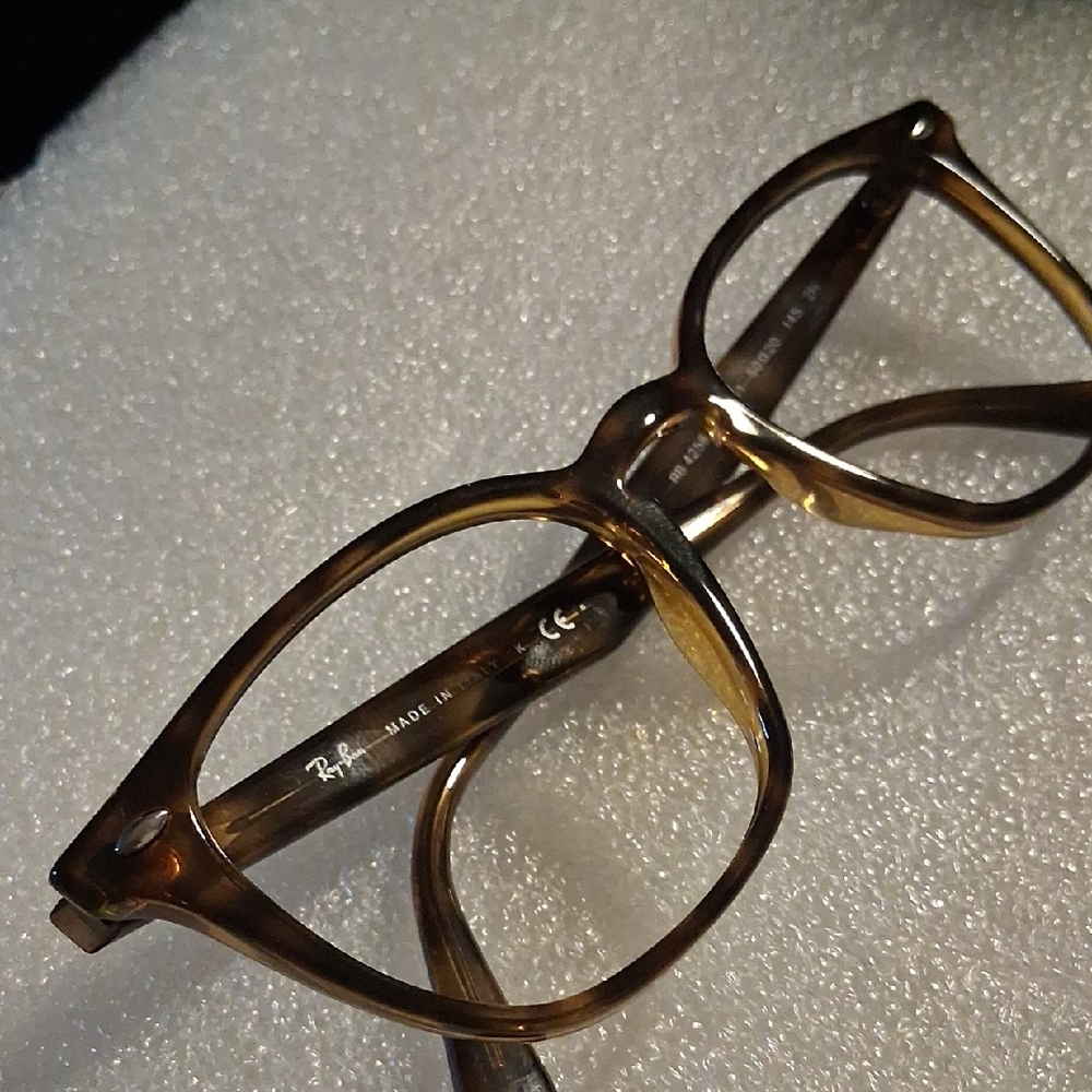 Ray-Ban Brown Tortoiseshell Glasses Classic Design